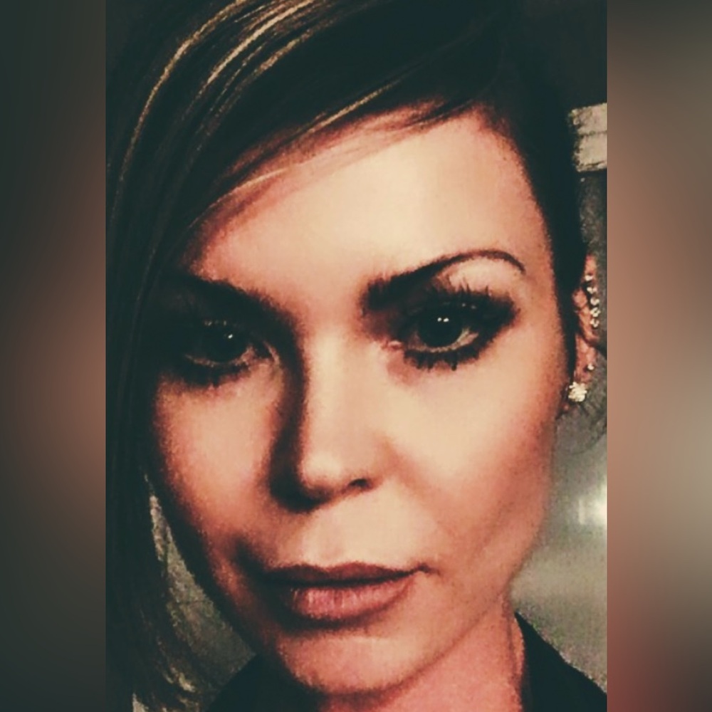 Meet your Posher, Niki